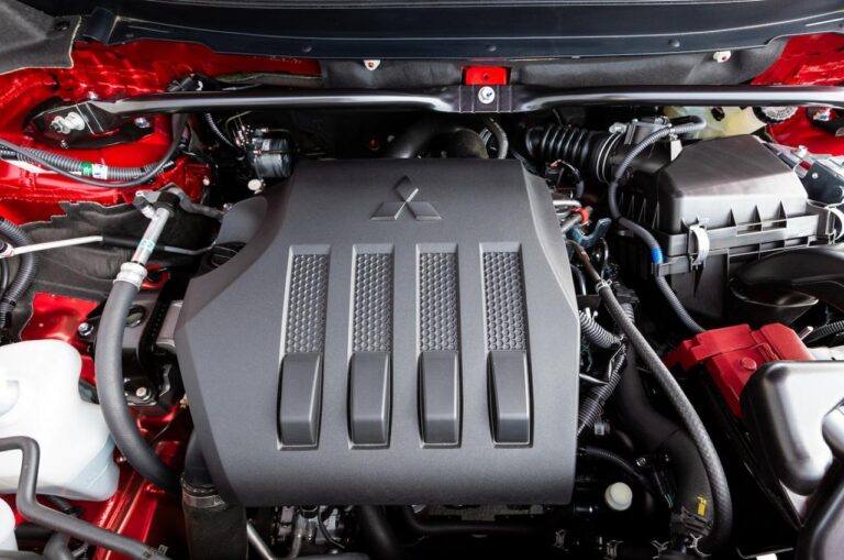 2018 Mitsubishi Eclipse Cross engine 02